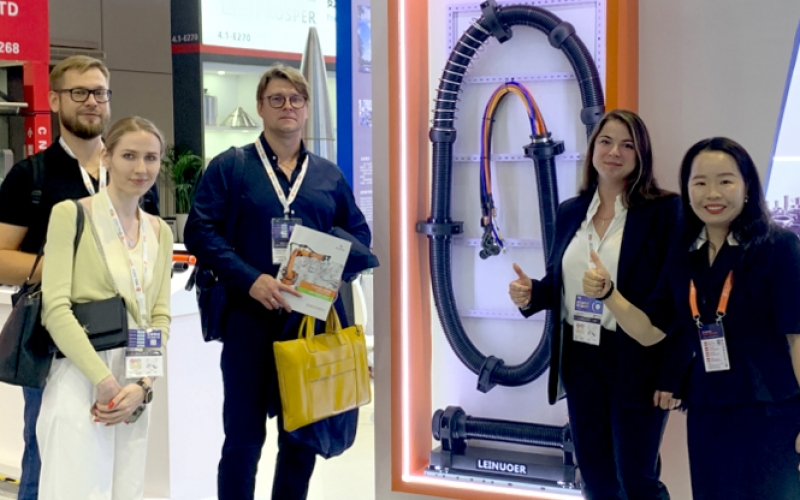 AG贵宾会电气携创新机器人管线包 闪耀2024工业博览会